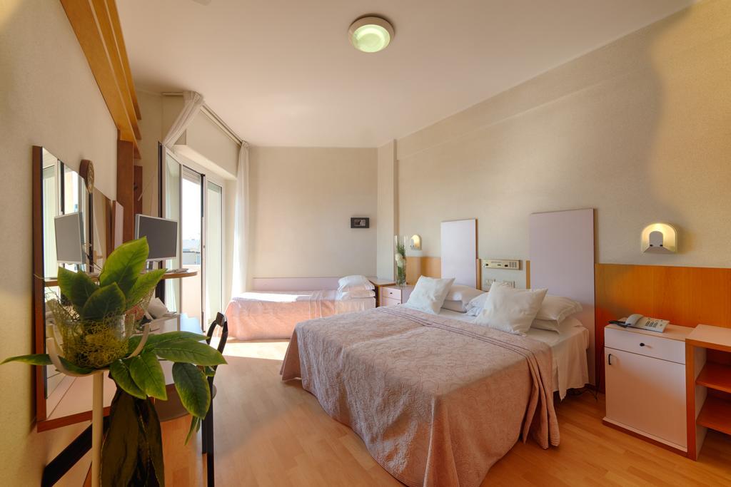 Hotel Bel Air Риччоне Номер фото